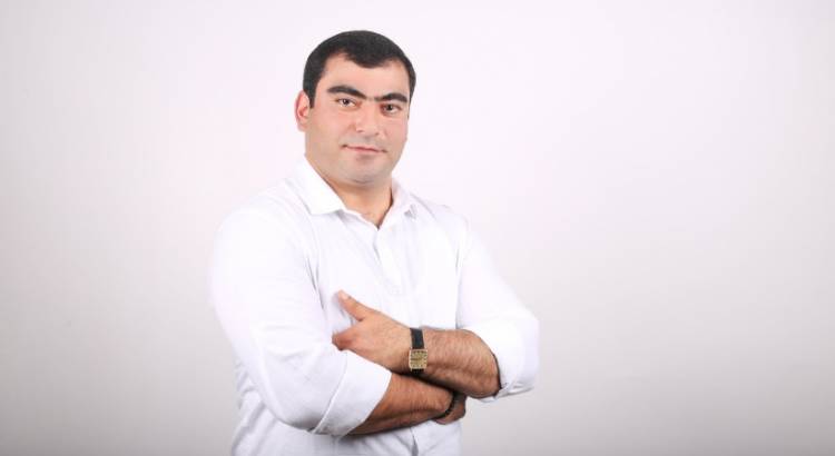 Իմ ինչի՞ն ա պետք՝ կնոջը սպառնամ կամ հայհոյեմ, մաքսիմում՝ նկատողություն տամ․ Փարաքարի համայնքապետը՝ միջադեպի մասին