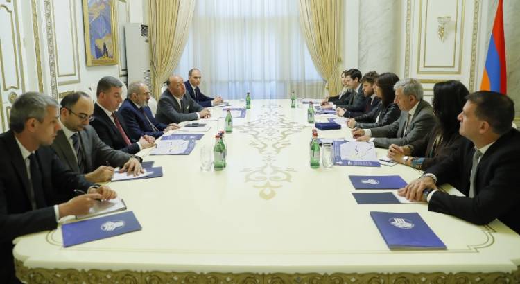 Փաշինյանն ընդունել է Ֆրանսիայի Բուշ դյու-Ռոն դեպարտամենտի խորհրդի նախագահի գլխավորած պատվիրակությանը