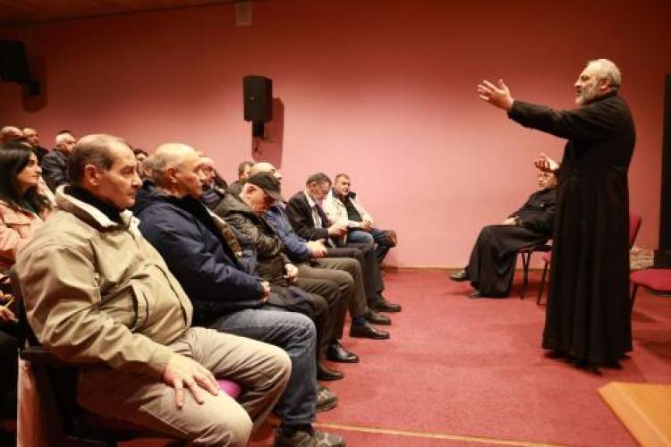 «Տավուշը հանուն հայրենիքի» նախաձեռնությունը այցելել է Ոսկեպար․ քննարկվել են ծառացած մարտահրավերները
