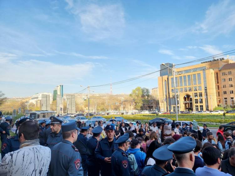Այդ «բնապահպաններին» բացառապես այլ հարցեր են հետաքրքրո՞ւմ. «Փաստ»