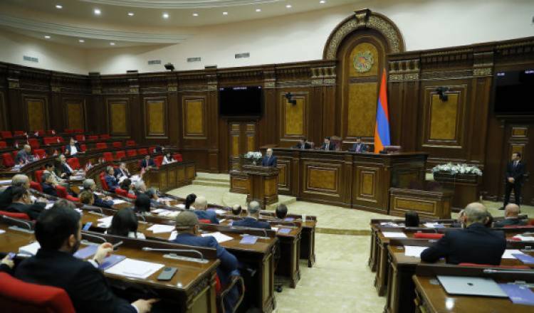 Սերժ Սարգսյանի թիմակիցները Նիկոլ լսելու ցանկություն չունեն․ «Հրապարակ»