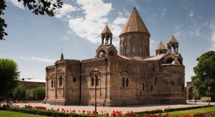 Ինչո՞ւ են հարձակվել Հայ առաքելական եկեղեցու վրա. «Փաստ»