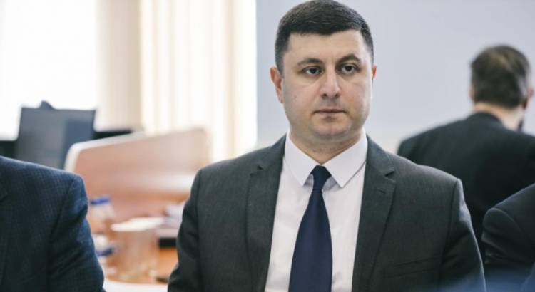 Եթե խոսքը յուրայինների մասին է, իշխանությունը ատամներով պաշտպանում է․ Աբրահամյան