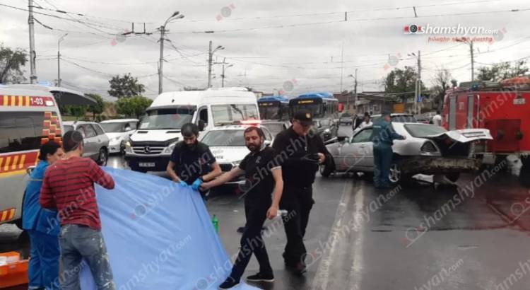 Ողբերգական վթար՝ Երևանում. «Երեքնուկ» կամրջի մոտ բախվել են «Mercedes»-ները և «Opel»-ը, զոհ ու վիրավորներ կան