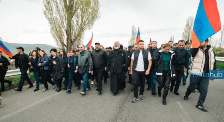 «Սրբազան պայքար է, և Աստծո օգնությամբ միանշանակ հաղթելու ենք»․ հարցում