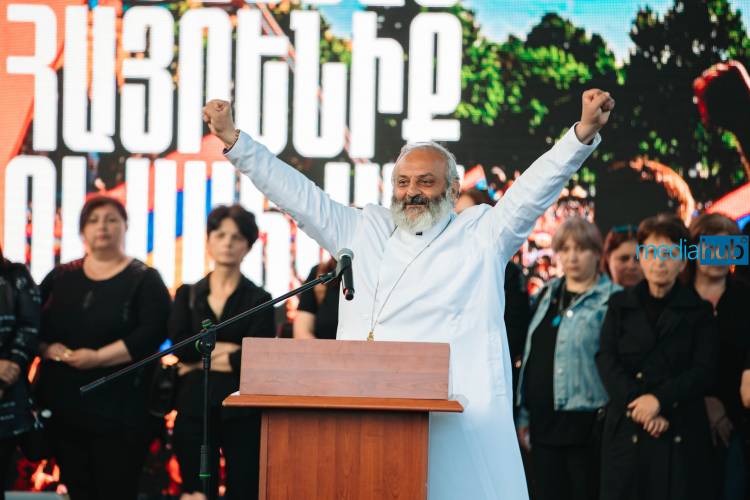 Կիրակնօրյա հանրահավաք. պայքարը շարունակվում է (ֆոտոշարք)