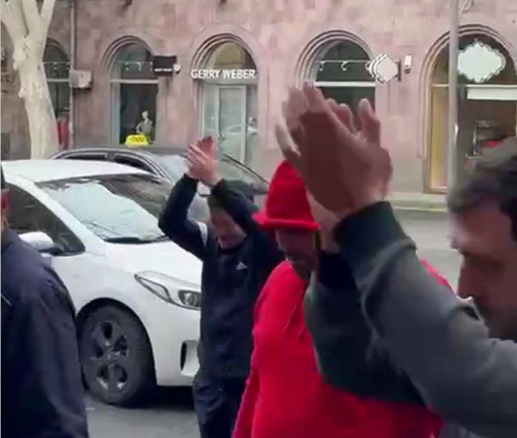 Աբովյան ու Տերյան փողոցներն այս պահին արգելափակված են (տեսանյութեր)