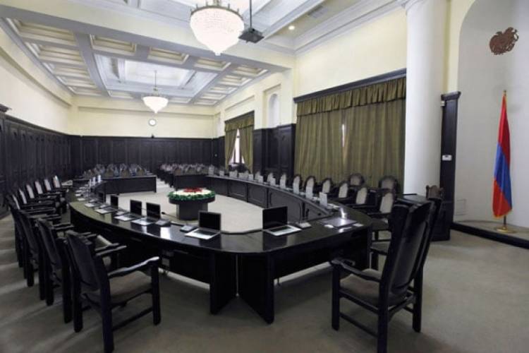 Փաշինյանի հեռացումից հետո ով էլ գա իշխանության, ծանրագույն բեռի տակ է մտնելու. «Փաստ»