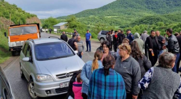 Մարզպետն ասել է՝ պատ կդնենք. «Հրապարակ»