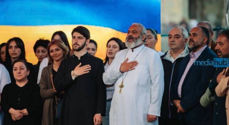 Ինչո՞ւ է թիրախավորվում Բագրատ Սրբազանը