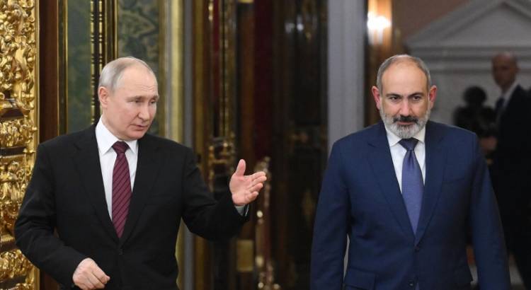 Հայաստանի վարչապետը նախընտրեց շարունակել ռազմական գործողությունները․ Մարիա Զախարովա