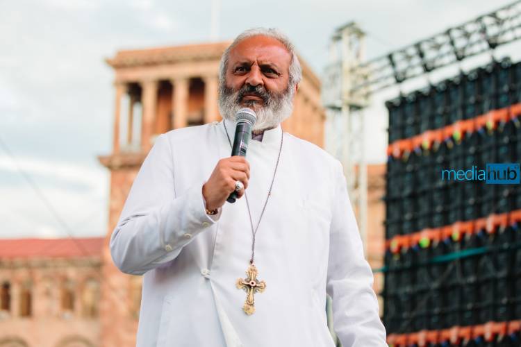 «Միասին որոշում պիտի կայացնենք»․ Բագրատ Սրբազանի ուղերձը՝ մայիսի 26-ի մեծ հանրահավաքին ընդառաջ (Տեսանյութ)