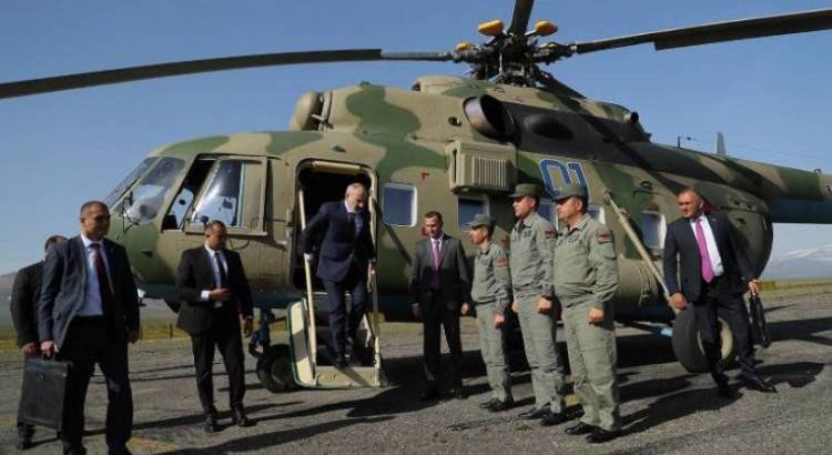 Փաշինյանն ուղղաթիռի հարկադիր վայրէջքից հետո դիմել է իր սիրելիներին (տեսանյութ)