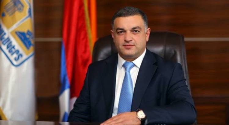 Արցախցիներն այնքան դժվարություն են տեսել, չե՛ս վախեցնի. ինչով ավարտվեց Ստեփանակերտի քաղաքապետի տան խուզարկությունը