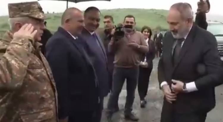 Փաշինյանն այցելել է Ոսկեպարի Սուրբ Աստվածածին եկեղեցի (տեսանյութ)