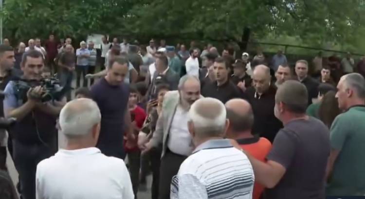 Ճոճկան է այցելել, պաղպաղակ վերցրել (տեսանյութ)