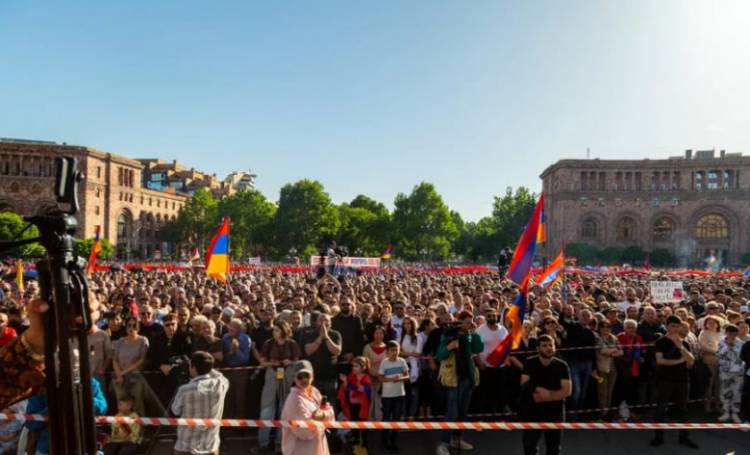 Արդյո՞ք հայ ժողովուրդը միակամ, ամուր, միմյանց ուրախությամբ ուրախացող, միմյանց վիշտը կիսող հանրություն է.... «Փաստ»