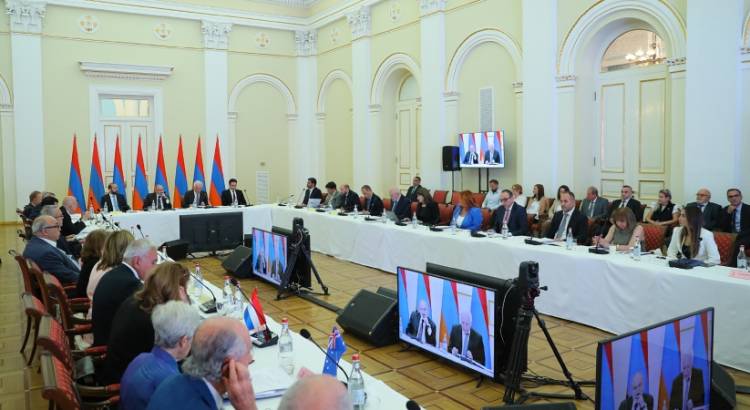 Փաշինյանը մասնակցել է «Հայաստան» համահայկական հիմնադրամի հոգաբարձուների խորհրդի հերթական նիստին