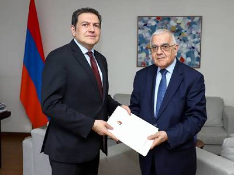 Մալթայի նորանշանակ դեսպանն իր հավատարմագրերի պատճենն է հանձնել ՀՀ ԱԳ նախարարի տեղակալին
