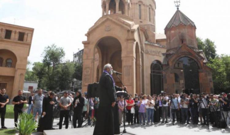 Սրբազանը կայցելի Սյունիք. ստուգատես կլինի․ «Հրապարակ»