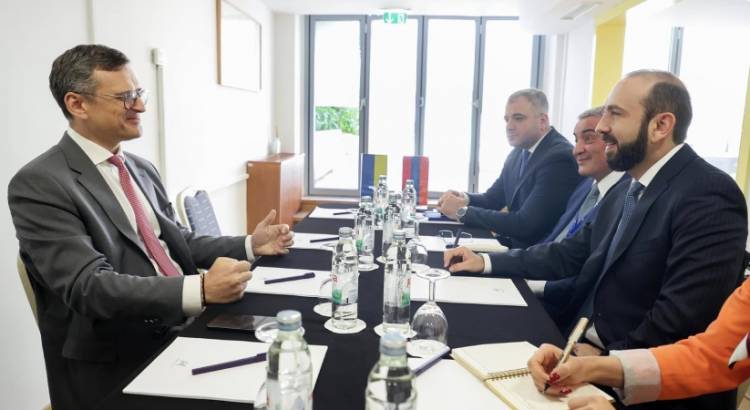 Միրզոյանը հանդիպում է ունեցել Ուկրաինայի ԱԳ նախարար Դմիտրո Կուլեբայի հետ