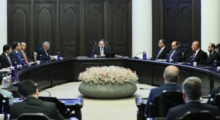 Կառավարություն հո չէ, «ցնցող նվաճումների» էպիկենտրոն է. «Փաստ»