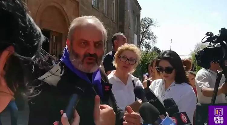 «Փշալարերը ցույց են տալիս՝ հպարտանում են, կյանքի մեջ չլսված բան է, ողբերգությունից էլ այն կողմ»․ Բագրատ Սրբազան