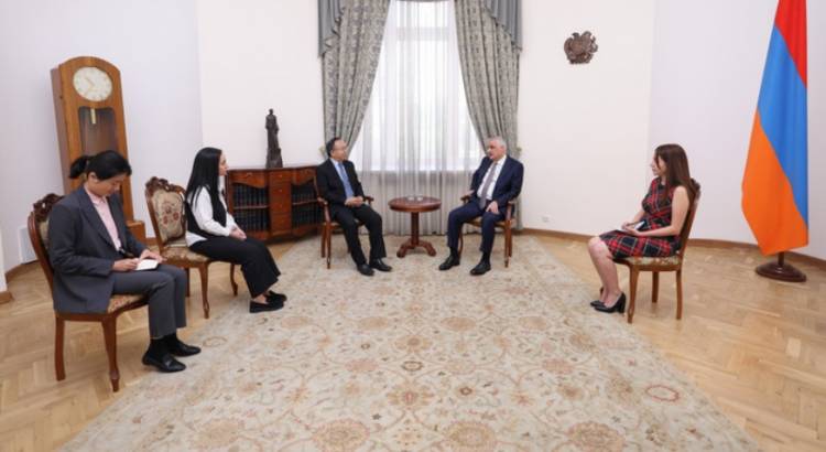 Մհեր Գրիգորյանը հանդիպել է Չինաստանի հեռացող դեսպանին