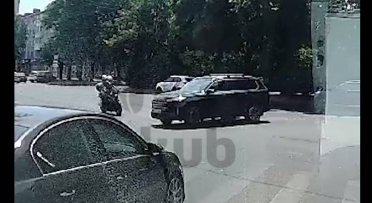 Մոտոցիկլետը բախվել է քրոսովերին. ծանր վիրավnրներ կան (տեսանյութ)
