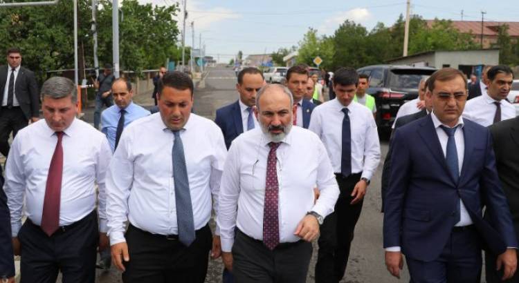 Մոնտաժված կադրեր, կեղծ ուրախություն․ «Հրապարակ»