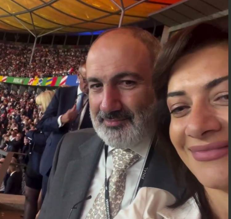 Փաշինյանն ու կինը հետևել են Եվրոպայի առաջնության Իսպանիա-Անգլիա եզրափակիչ խաղին (տեսանյութ)