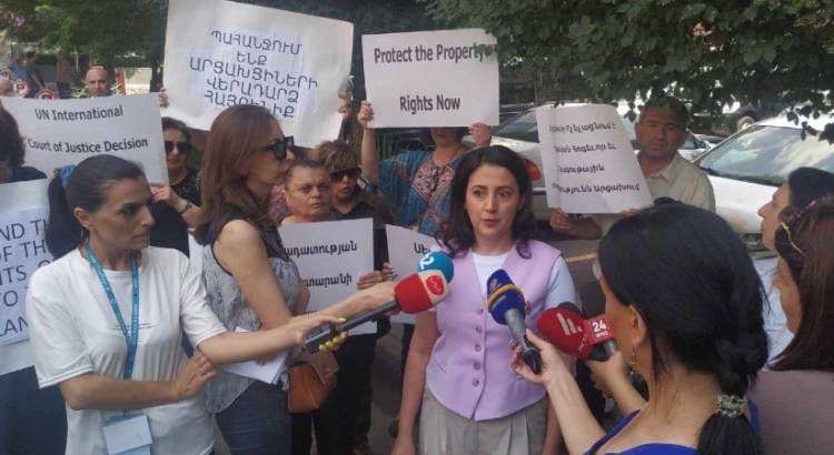 Արցախցիները հանդիպել են ՄԱԿ-ի մշտական համակարգող Ֆրանսուազ Ժակոբի հետ և ներկայացրել իրենց պահանջները