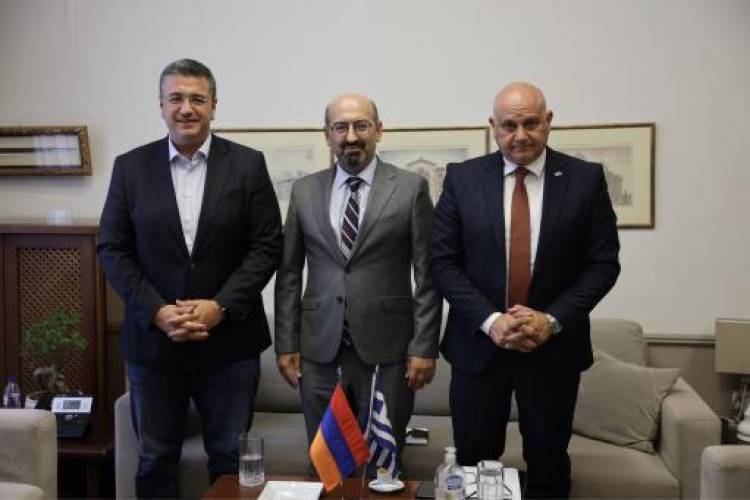 Դեսպանը Հունաստանի ինքնակառավարման մարմինների հետ համագործակցությունը տեսնում է ԵՄ գործիքակազմով