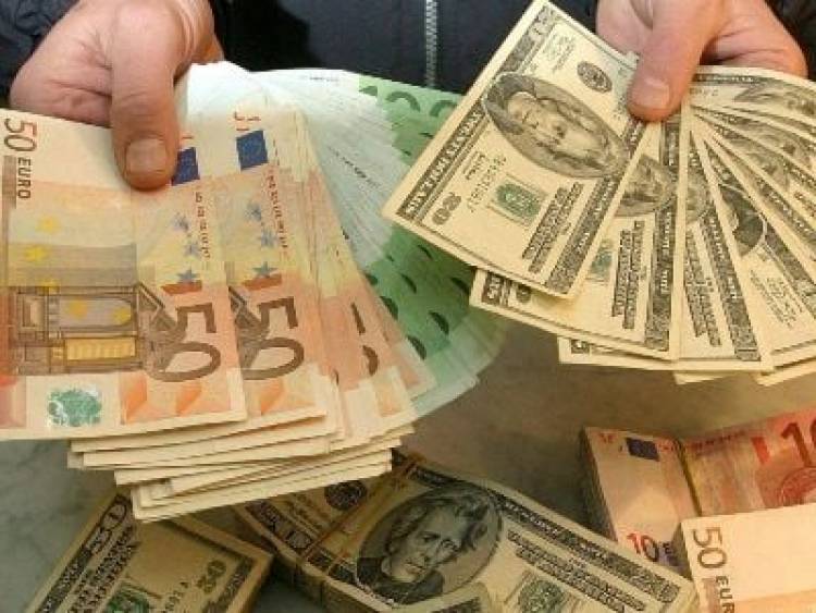 Դոլարի և եվրոյի փոխարժեքները նվազել են, ռուբլունը՝ ավելացել