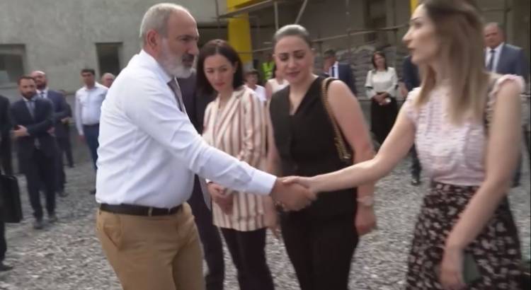 «Այցելել եմ Արմավիրի մարզ»․ Փաշինյանի հետ են մեծ թվով պաշտոնյաներ (տեսանյութ)