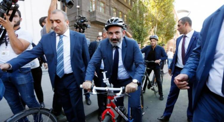 Ե՛վ հեծանիվ քշողը, և՛ ակցիա անողները՝ բոլորը պատրաստվում են 2026-ի ընտրություններին