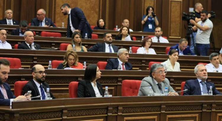 ՔՊ-ական արդարադատություն. «Հրապարակ»