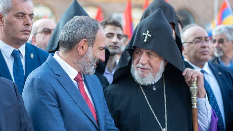 Եկեղեցին պատրա՞ստ է ներել Փաշինյանին, եթե վերջինս ապաշխարի, թե՞ նրա գործած մեղքերն աններելի են