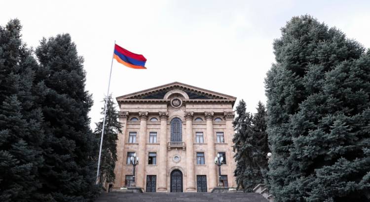 5 մլն 470 հազար դրամ հուշանվերների համար. «Ժողովուրդ»
