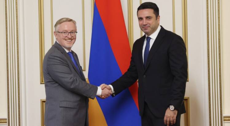 ԱԺ նախագահը չի մեկնի Կանադա․ զանգել-խնդրել են, որ չգա