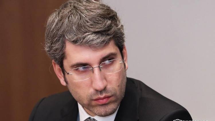 Գրիգորը հեռացավ