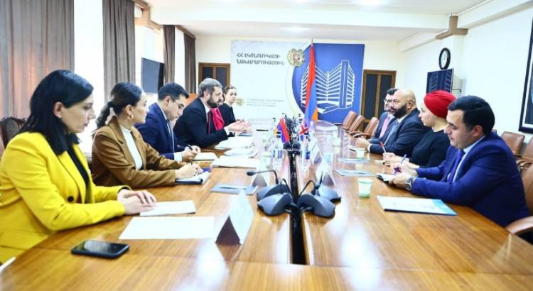 Գևորգ Պապոյանն ընդունել է ՀՀ-ում Միացյալ Թագավորության դեսպանին