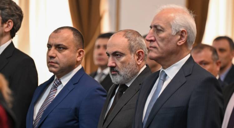 Փաշինյանը ոչ մի վճռորոշ փաստաթուղթ չի ստորագրում, խուսափում է պատասխանատվությունից․ «Ժողովուրդ»