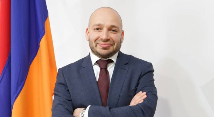Էկոնոմիկայի փոխնախարար Նարեկ Տերյանը ևս ազատման դիմում է գրել
