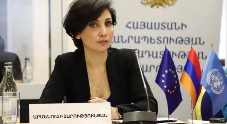 ՔՊ-ական տիկնայք «բզկտել» են արդարադատության նախարարի ԺՊ-ին․ «Հրապարակ»