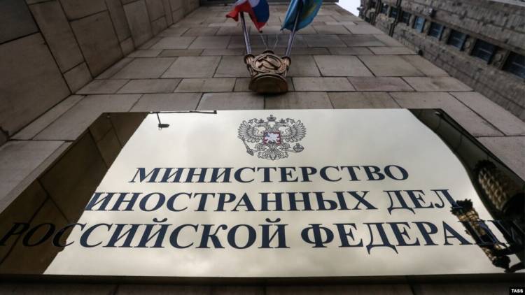 Լեհաստանը կարգադրել է երեք ռուս դիվանագետների լքել երկիրը