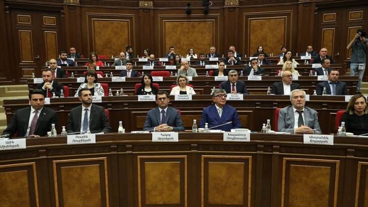Ներթիմային նոր զարգացումներ. «Փաստ»