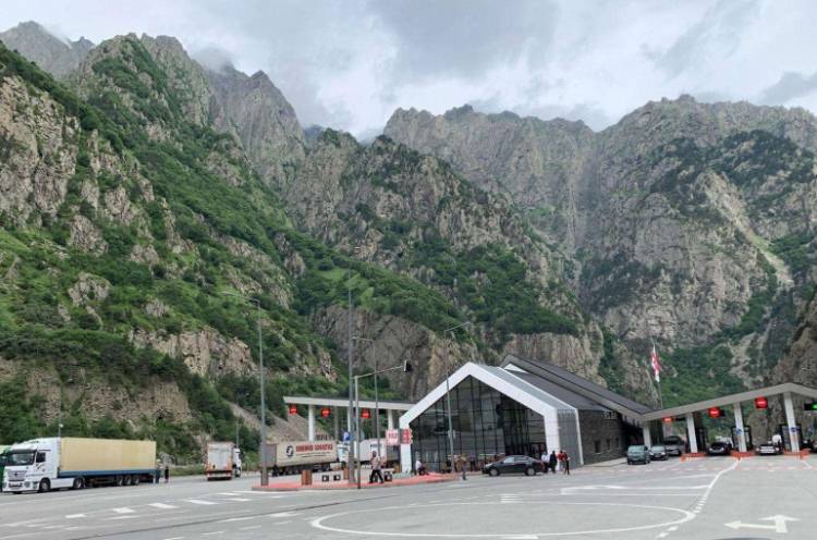 ՀՀ տարածքում ավտոճանապարհներն անցանելի են. Լարսը բաց է