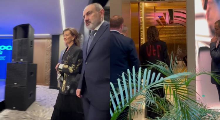 Աննա Հակոբյանը «ՍԵՐ» գրությամբ պիջակով Փաշինյանի հետ մասնակցել է միջազգային համաժողովի (տեսանյութ)