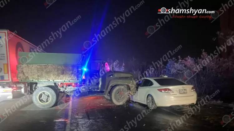 Ուջանում բախվել են «Mazda»-ն ու «ЗИЛ 130»-ը, վիրավnր կա․ Shamshyan